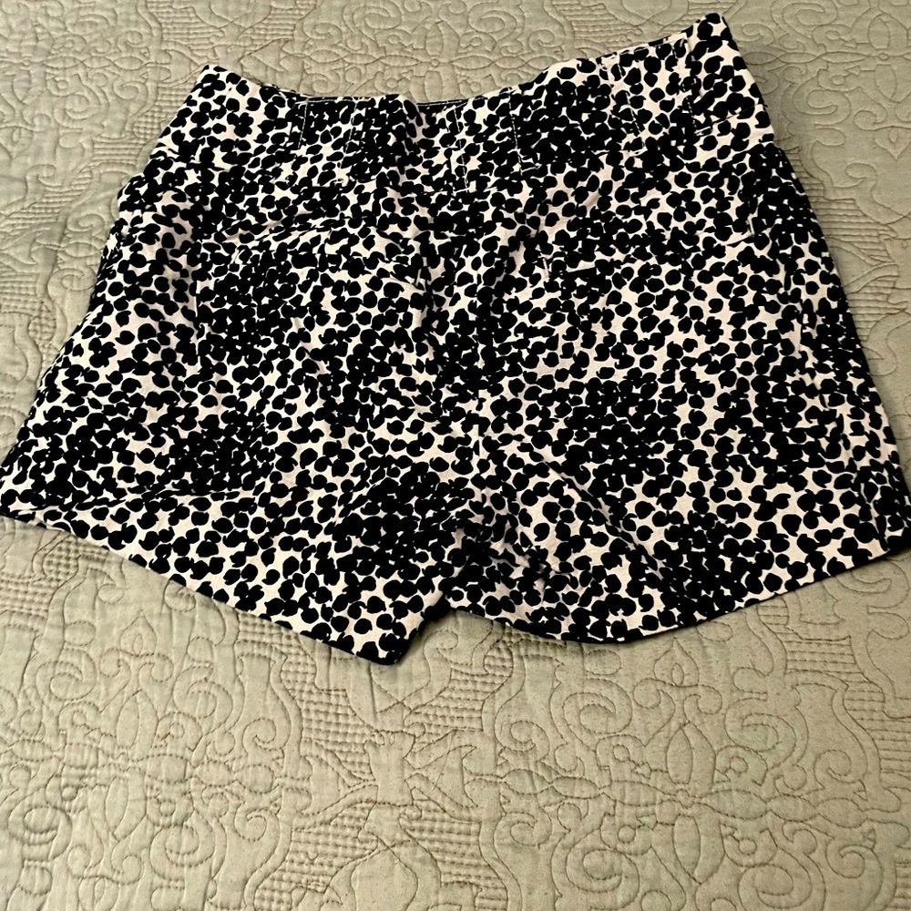 Loft Rivera short navy and off white pattern size 00.